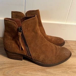 Born ankle booties size 8.5